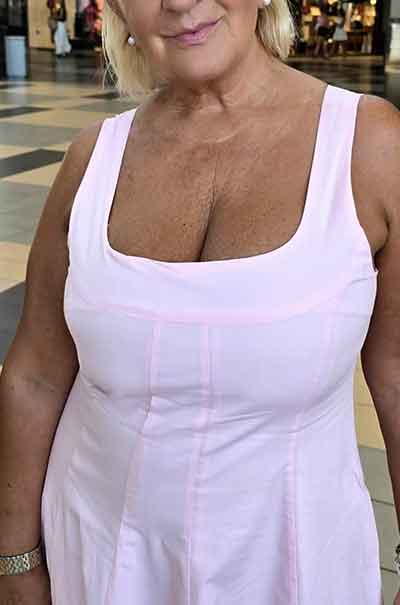 Daniela, 49 Jahre